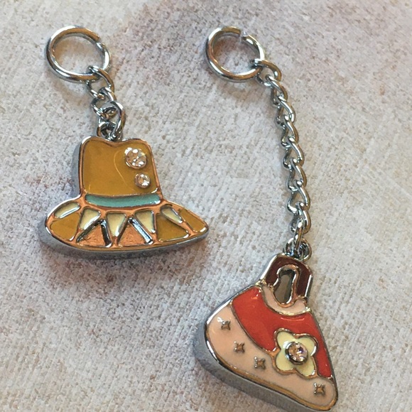 🎈Sale 🎈2 for $10 NWOT hanging charms fancy hat and purse red yellow phone - Picture 4 of 7